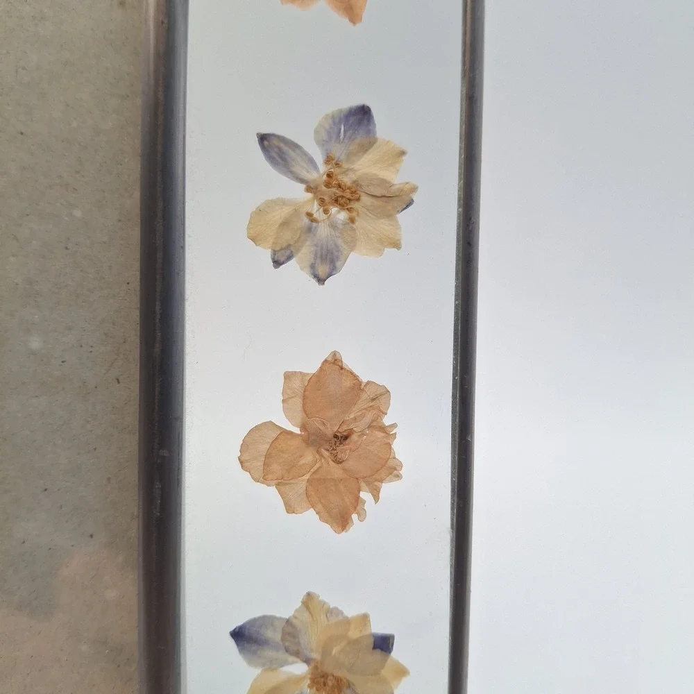 Vintage Disney Store Mickey Mouse Leaded Glass Frame Pressed Dried Flowers 4x6‎